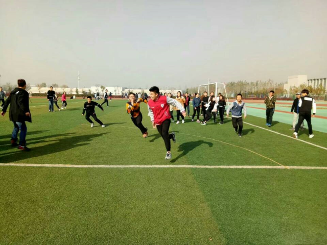 【完满班级】点亮心中的梦想 绽放万花中的青春——经济与管理学院十一月完满班级活动纪实（七）