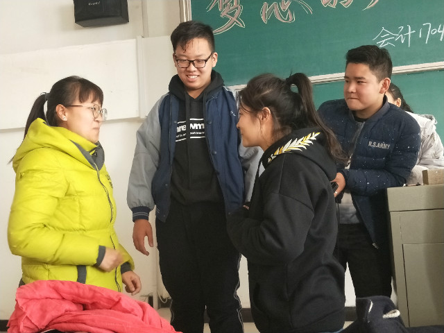 【完满班级】为公益 我们在行动——淬炼商学院举办“善”行青春主题活动（五十五）