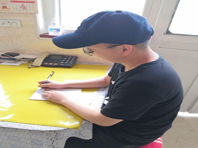 【团日活动】青春战疫 书写祝福——食品与环境学院园林1701主题团日活动