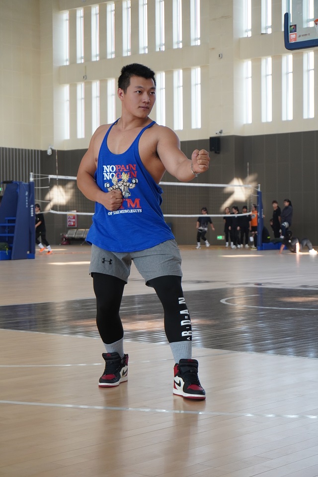 闪光的信院第260期:除了冠军 保持奔跑也是“杰”出的代名词