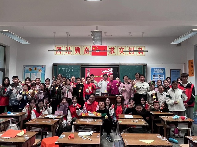 悠悠文墨贯古今 赓续文脉赠流年——远景学院第三期“双语讲国学”活动圆满落幕
