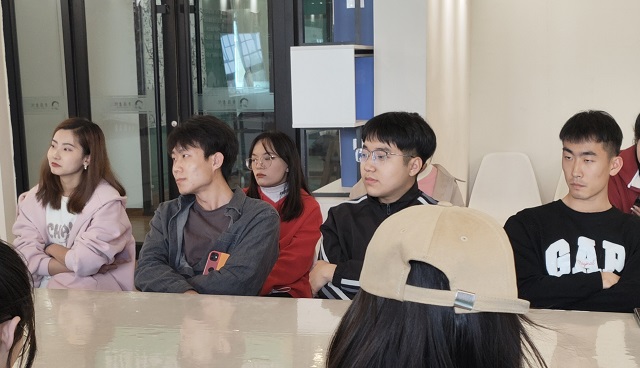分享魔术技巧 感受魔术魅力——大数据学院、信息工程学院“魔亦有道”活动