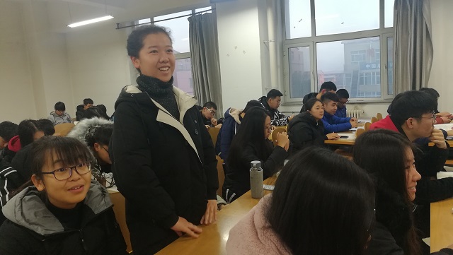 【辅导员说完满】有志青年晨起行 宪法在心星火承  ——大数据学院、信息工程学院“晨起宪行”主题早读