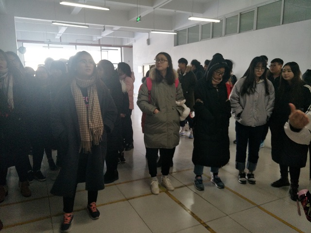 【完满班级】谁与争锋 羽毛球竞赛——环科系食安1601、1604和1605班举办完满班级系列活动