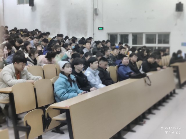 【辅导员说完满】紧绷防范之弦 远离诈骗之害——大数据学院、信息工程学院2021级辅导员说完满