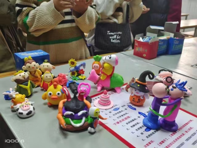 【完满团支部】集思广益 心灵手巧——艺术传媒学院动画2302班完满团支部活动