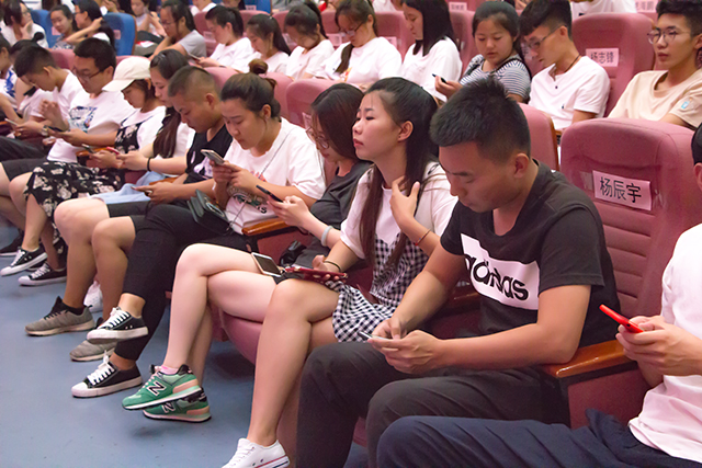 我院隆重举办第十三届学生会主席团竞选大会