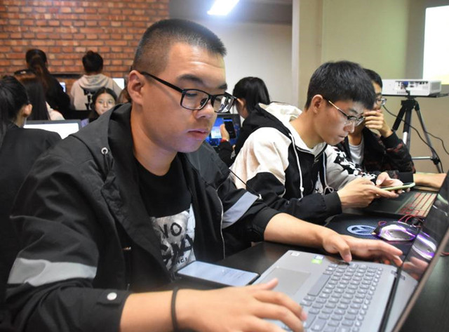 大数据学院、信息工程学院开展第十届学生会干事培训会