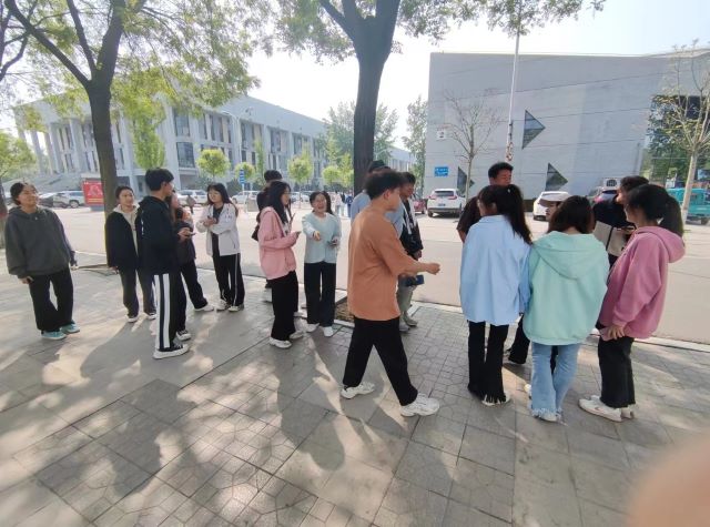【完满团支部】共享位置捉迷藏 放松娱乐新方式——大数据学院、信息工程学院数字2202班完满团支部活动