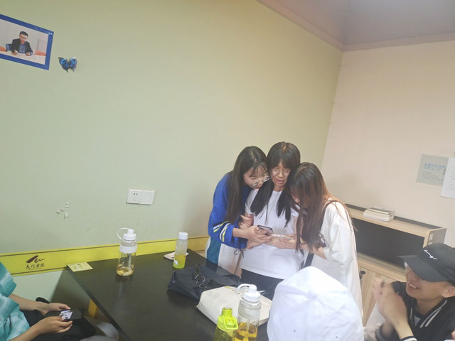 【完满班级】彰显风采 艺术人生——商务英语学院经贸2001班完满班级活动