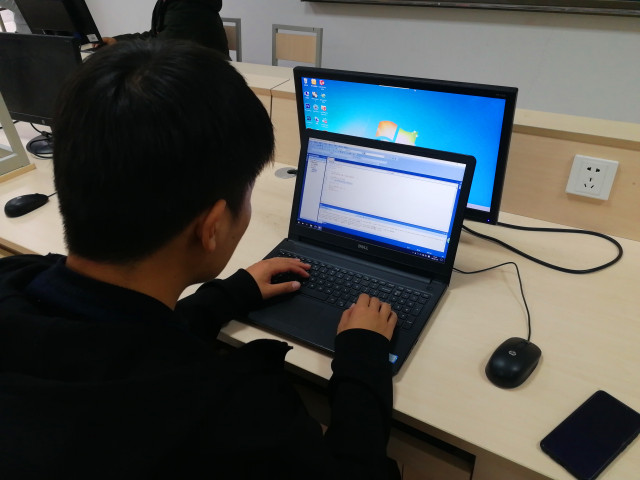 【1+1＞2】Creator机器人实验室开展C语言基础实例讲解