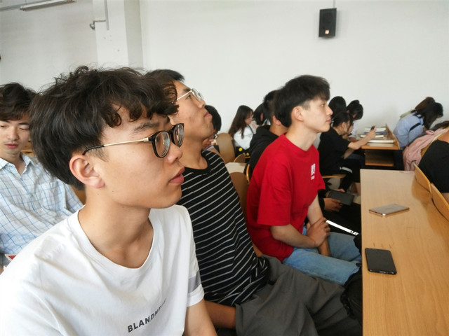 【完满班级】“大声说出521”爱心活动——数字1701班完满班级活动