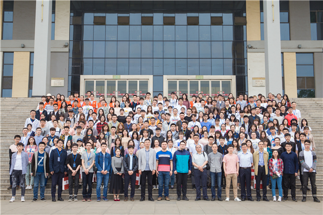 学习标杆•李有情:保持热爱 奔赴山海