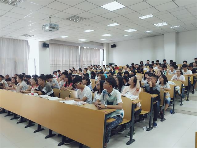 【辅导员说完满】守候你的一笑倾城 ——环科系辅导员说完满之“我与舍友的二三事”系列活动