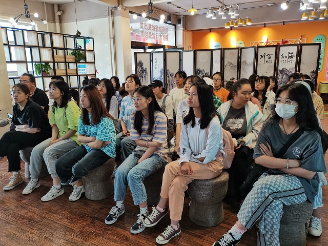 传承文化 强健体魄——食品与环境学院第七届“人和杯”传统体育进校园宣讲会