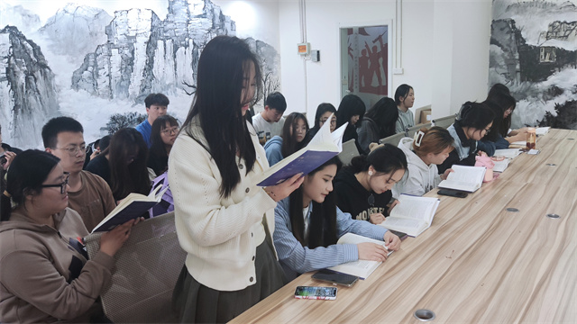 【完满团支部】“五四青春 强国有我”读书观影分享会——淬炼·国际商学院会计2004完满团支部活动