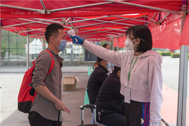 返校日记：首批学子顺利“回家”