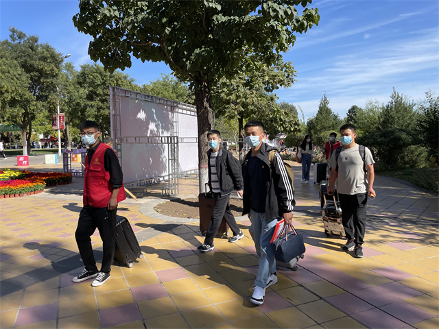 【迎新纪实】一见倾“新” 淬炼满怀爱意只为你来——淬炼·国际商学院迎新实录