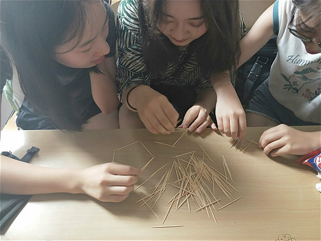 【完满班级】动手创新团队协作 社团艺术共话完满——经济与管理学院举办6月份完满班级（二）