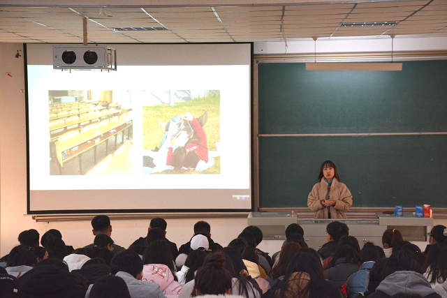 【辅导员说完满】盈盈宿舍情 灼灼大学路——淬炼.国际商学院2021级“辅导员说完满”专题活动