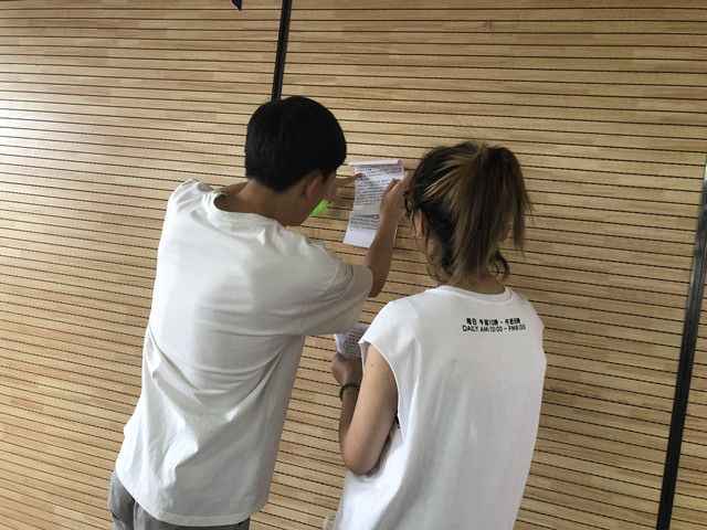 【完满班级】思想之光灼灼 书声朗朗传颂——物流1901、1902班开展“雅言传承文明 书香浸润人生”校园朗读者活动