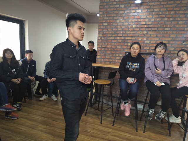 【完满班级】故事分享会——数据1802班“学会感恩”完满班级活动