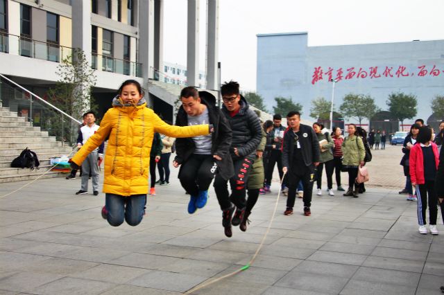 经管系举办“Running Man”第三届新异能大赛