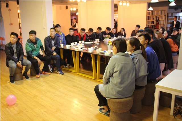 学生会主席沙龙第47期：汇聚一团火 拧成一股绳——淬炼商学院学生会承办的主席沙龙如期举行