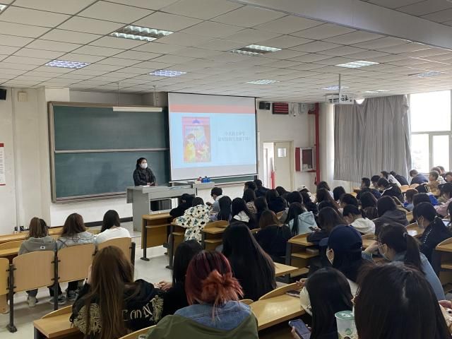 春和景明 万般美好——艺术传媒学院三月辅导员说完满活动集锦