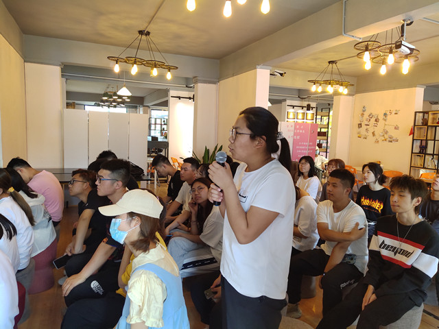 学长计划第877期:微光馥郁芳华 艺术点亮人生——经济与管理学院开展“舞动青春 艺术年华”学长计划第九期第十五讲