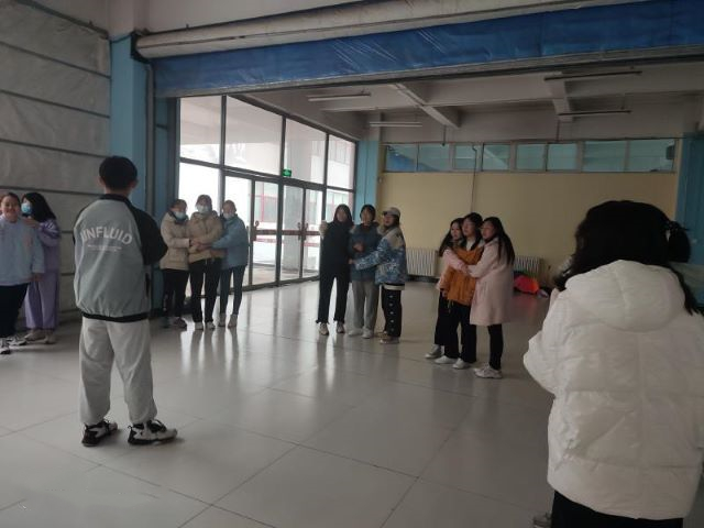 【完满班级】参与体育运动 享受快乐生活——外国语言文学系英语2002班、英语2005班完满班级活动