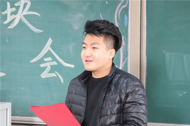 淬炼商学院开展完满教育中期座谈会