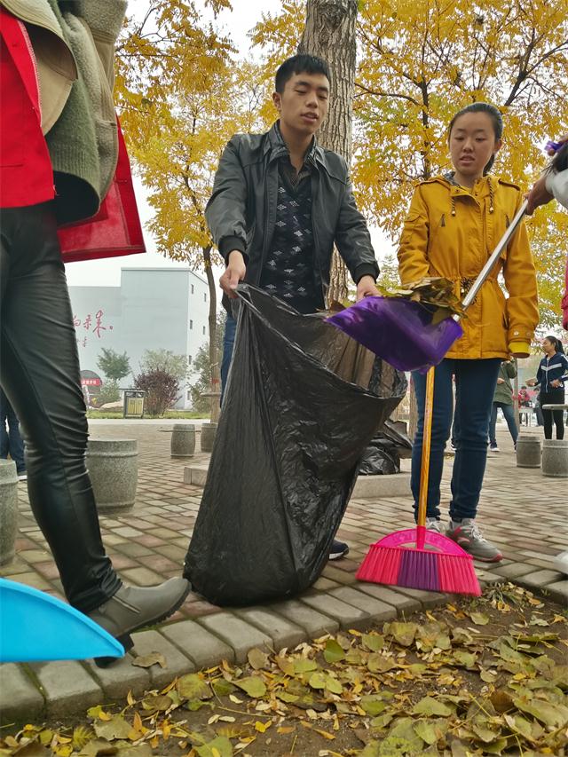 【完满班级】工管系2015级财务专业举办“青春与电影”完满班级系列活动(二)