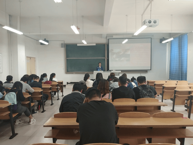 【完满班级】名画鉴赏 拥抱艺术——食品与环境学院食品1801班名画赏析活动