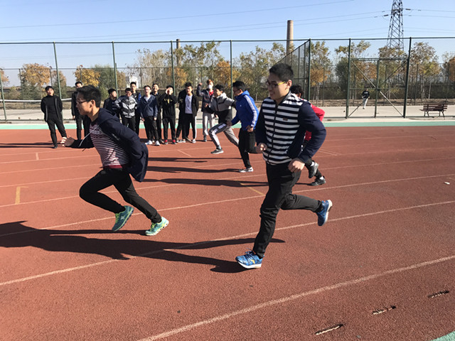 【完满班级】运动 彰显青春风采——大数据学院、信息工程学院软件1706班开展“我运动 我健康”接力跑