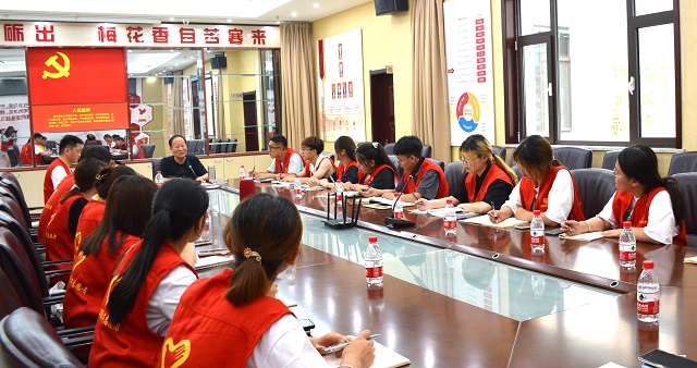 【三下乡】立青年鸿鹄之志 探留义改革之举——淬炼商学院青年益行国情观察实践团