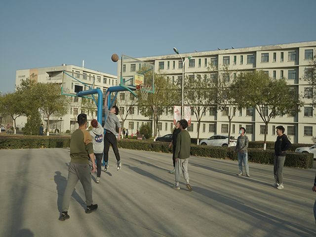 【完满班级】突破艰险 奋发拼搏——艺术传媒学院动画1801班户外篮球竞技活动