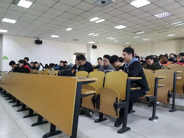 【辅导员说完满】“买买买PK骗骗骗”——大数据学院、信息工程学院辅导员说完满