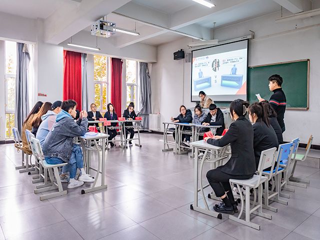 学长计划第904期:争锋思与辩 看我如何“口吐莲花”——白马非马 唇枪舌战艺术传媒学院第九届“传媒杯”辩论赛