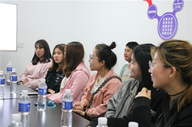 成功在于合作  合作共赢天下——外语系、无边书院举办学生干部交流会