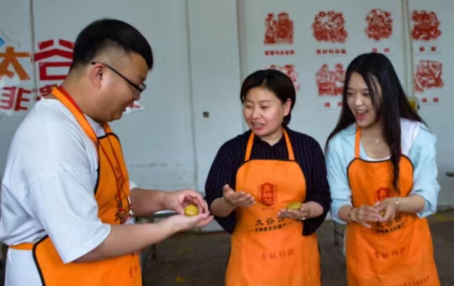 我与院长有个约会 对话院长第5期:劳动的青春最美丽