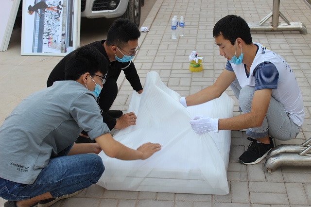 明月装饰了古城的夜晚 你的身影装饰了古城的梦