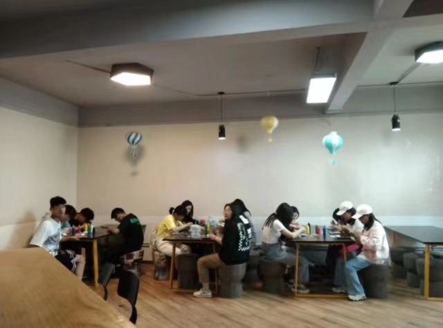 【完满团支部】缤纷时光 艺起趣享——淬炼·国际商学院财务2204班完满团支部活动