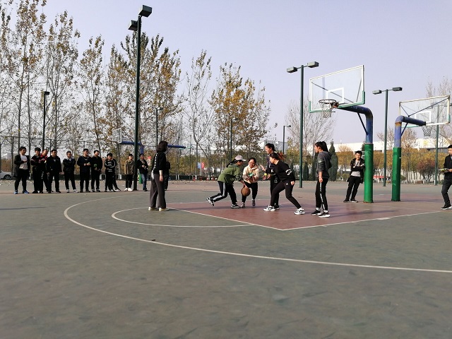 【完满班级】联谊篮球赛——数据1802班“火花青春 点燃寒冬”完满班级活动