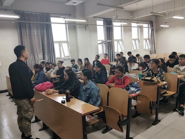 【完满班级】不负韶华不负己——食品与环境学院食安1603班班级座谈会