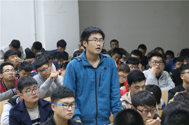 【辅导员说完满】成为一个机电人 便只顾风雨兼程——机电工程系进行“辅导员说完满”活动