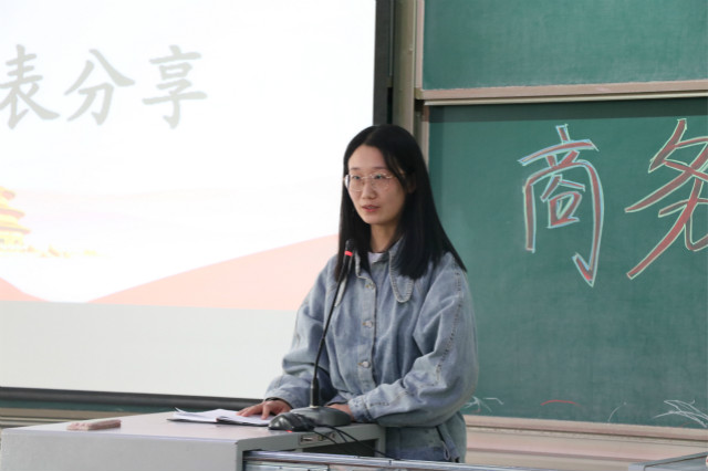 【辅导员说完满】锤炼奋斗精神 绽放青春色彩——外语系2020级辅导员说完满