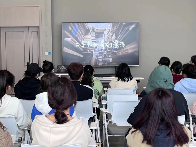 四月 让心灵和身体在路上——经济与管理学院四月完满团支部纪实(二)