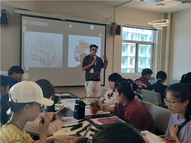 【社团快讯】纸要精彩 花花世界——食品与环境学院“栩栩如生 简笔多肉”多肉形美绘画展示