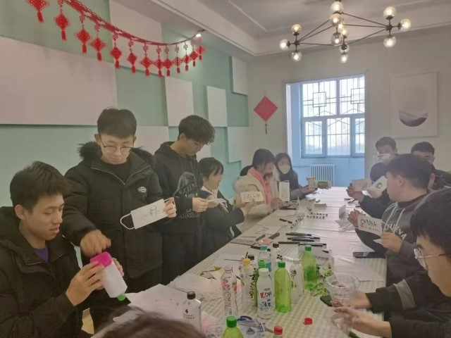 【完满班级】巧手匠心 废品重塑——远景2101班完满班级活动